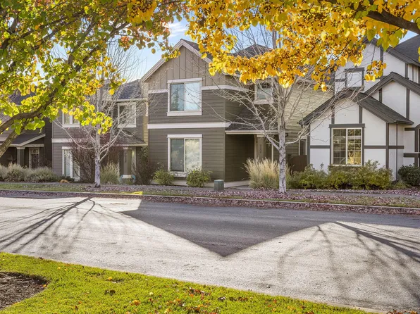 20745 NE Comet Ln, Bend, OR 97701