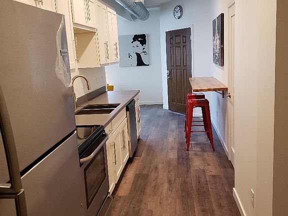 5th image of 2448 1st Ave S