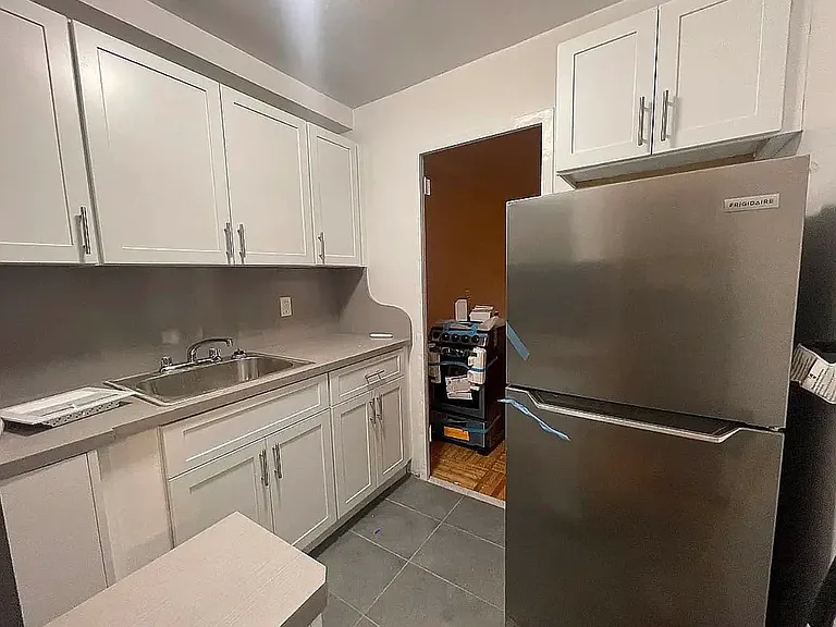 637 Washington Ave #3 — Photo 5
