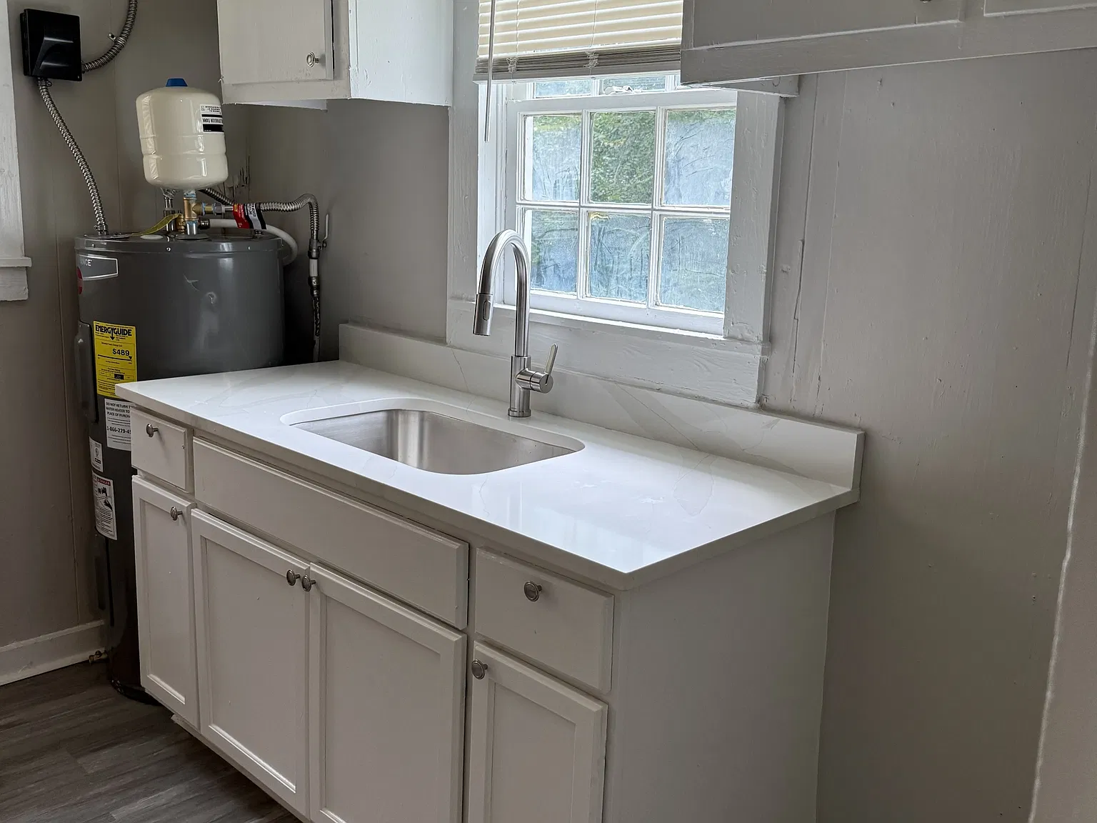 102 Oak Lane - 1 — Photo 3