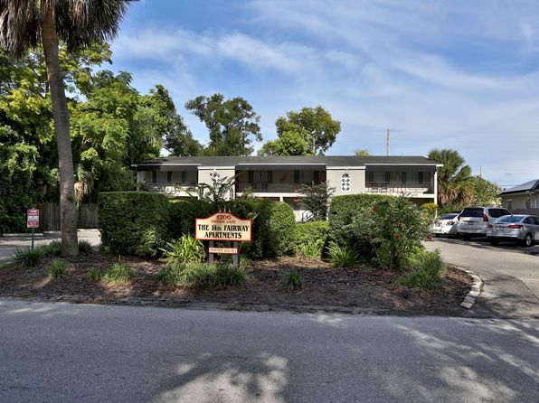 3200 Fairway Ln APT 4