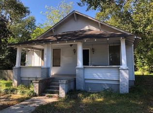 16 S Dukes St, Summerton, SC 29148