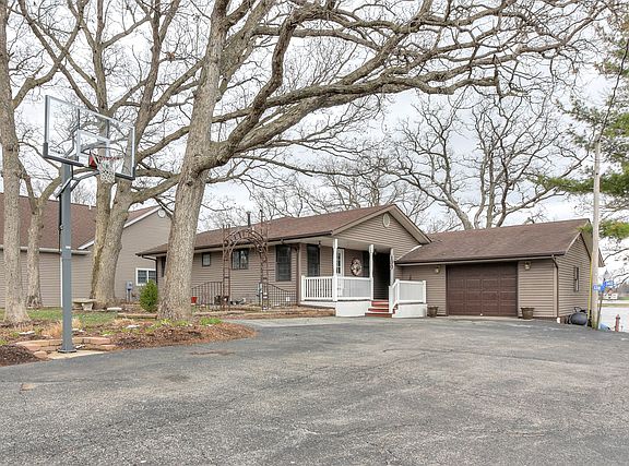 3rd image of 138 Sunrise Ct