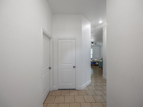 3rd image of 1236 E Fogg St