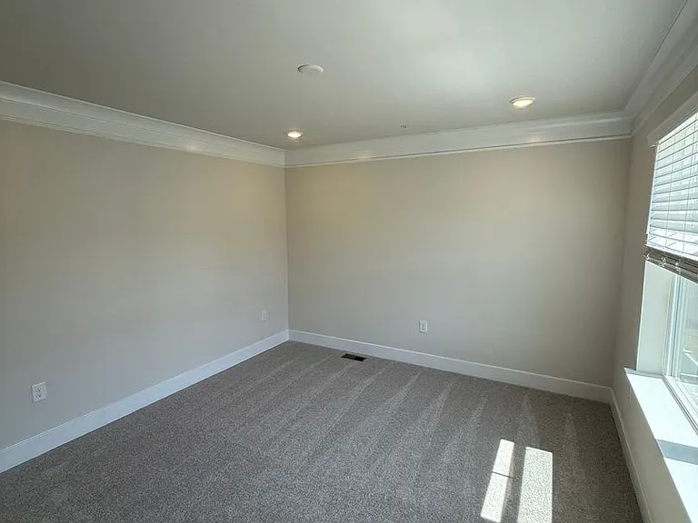 2108 Winterberry Ln — Photo 11