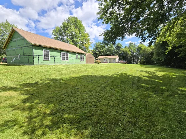 14 Hartley Street, Lewiston, ME 04240