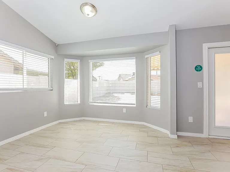 4401 E Scott Ave — Photo 7