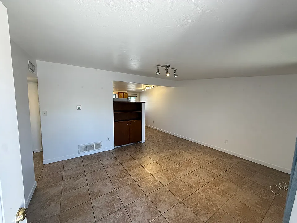 1601 N Park Ave #1