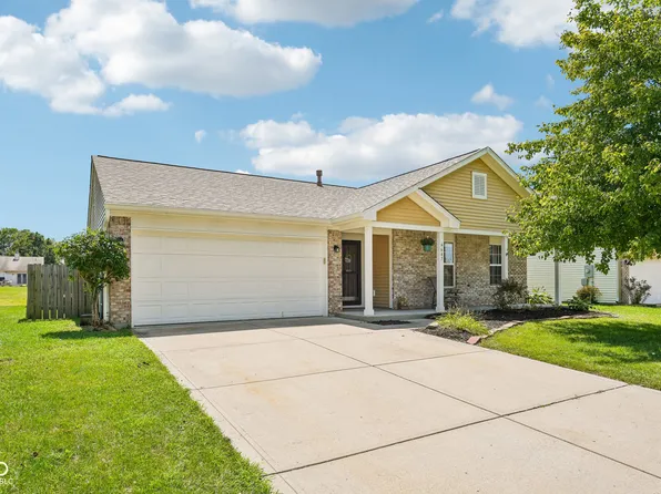 6647 W Longview Dr, McCordsville, IN 46055
