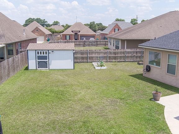 5th image of 102 Cypress Sunset Dr