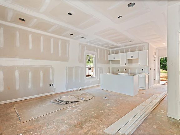 5th image of 107 Barlow Cir