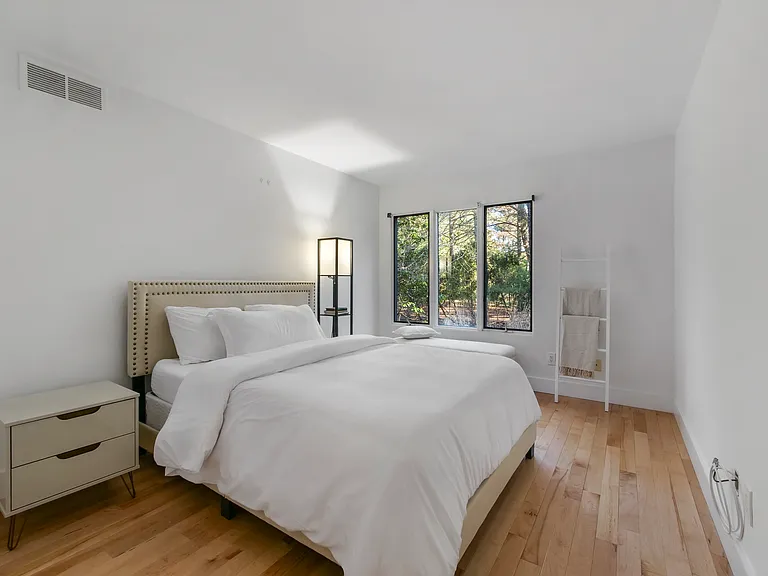 25 Blackwatch Ct — Photo 10