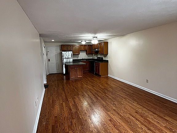 2nd image of 200 Woodlawn Ave APT 205