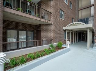 5600 Munhall Rd APT 201, Pittsburgh, PA 15217