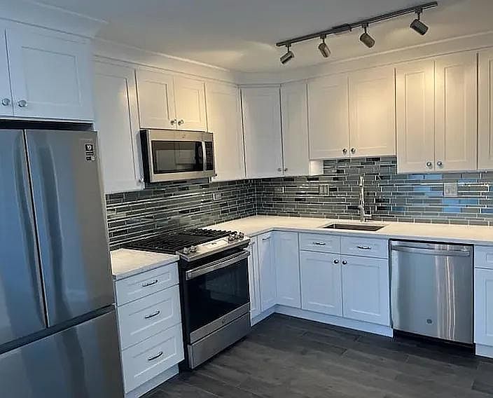 1st image of 652 Childs St APT C