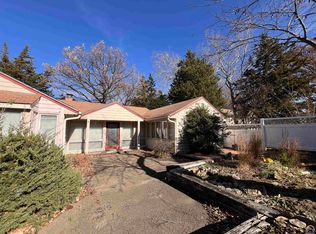 2310 SE 37th St, Topeka, KS 66605