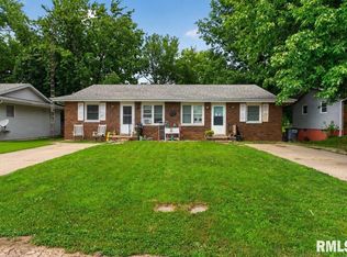 103 Willow Rd, Rochester, IL 62563
