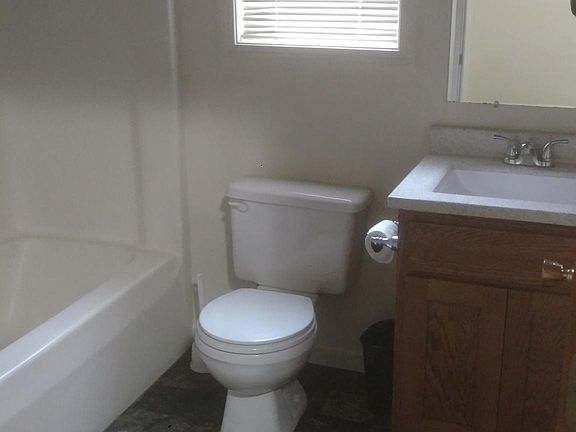 3rd image of 305 E Olive St #2