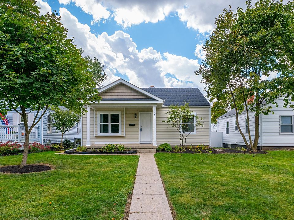 1st image of 257 E Jeffrey Pl