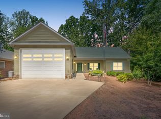 1315 Eastover Pkwy, Locust Grove, VA 22508