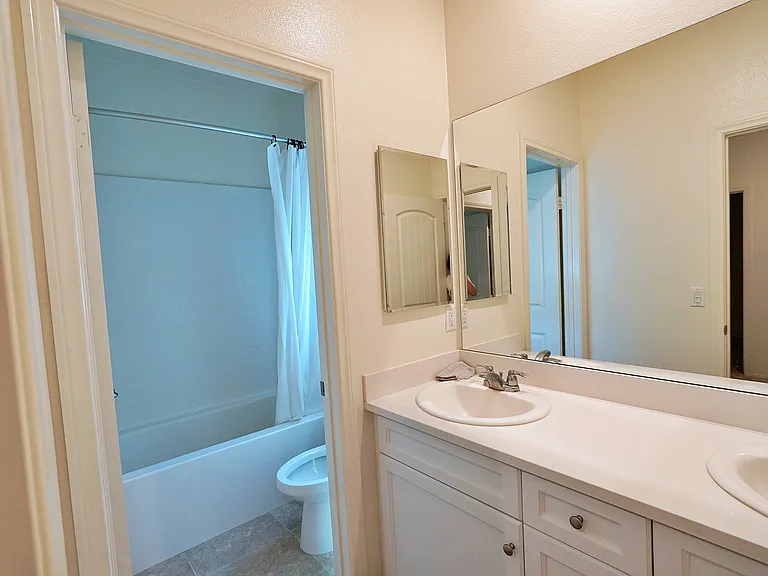 3176 E Olympic Dr — Photo 12