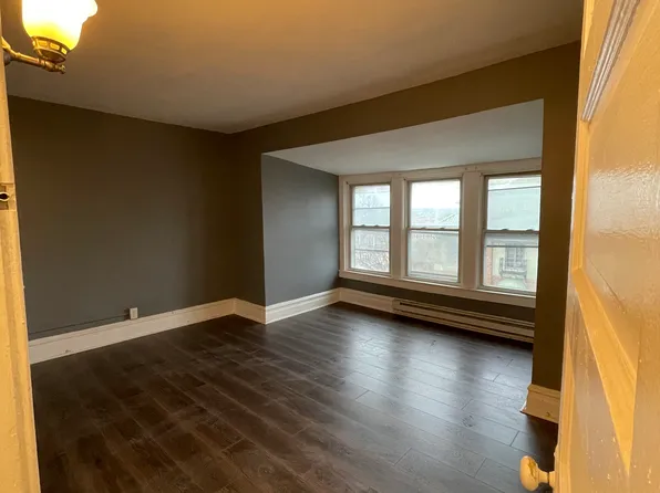 135 S 15th St Floor 2, Allentown, PA 18102