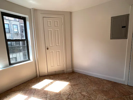 Rented by Tourma Realty LLC | media 22