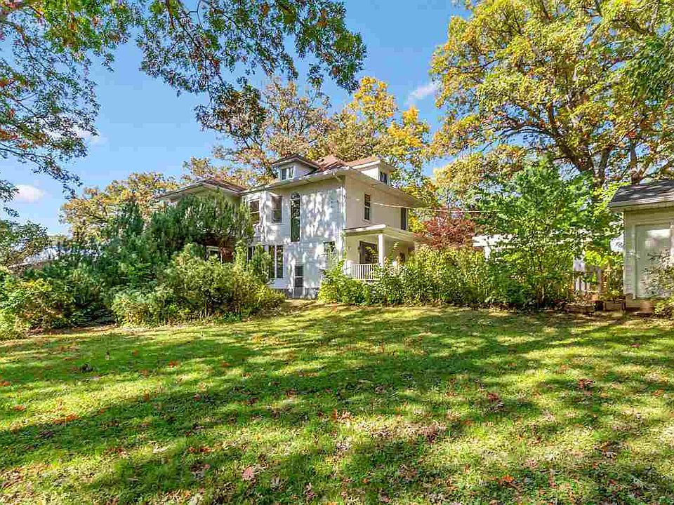1st image of 3119 Grand Blvd
