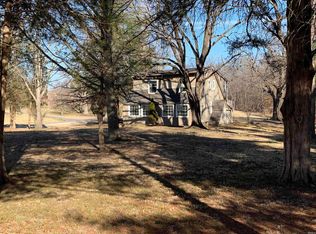 7119 Hogue Rd, Evansville, IN 47712