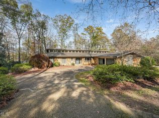 42 Dogwood Ln, Hartwell, GA 30643