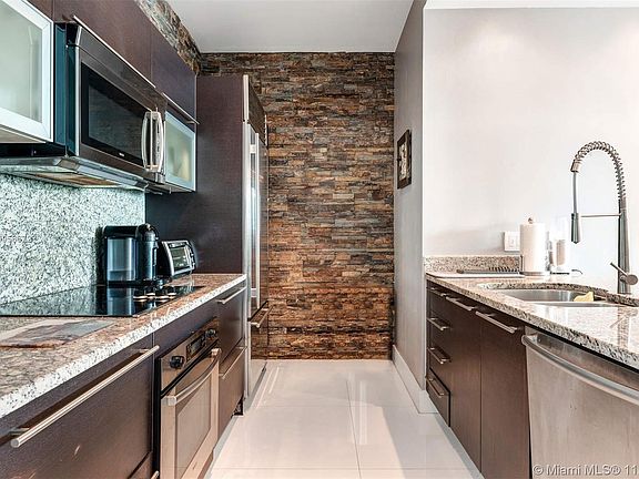 4th image of 950 Brickell Bay Dr APT 5401