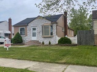 13236 Walnut St, Southgate, MI 48195