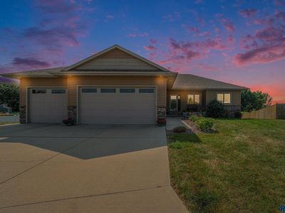305 S Columbia Cir, Harrisburg, SD, 57032