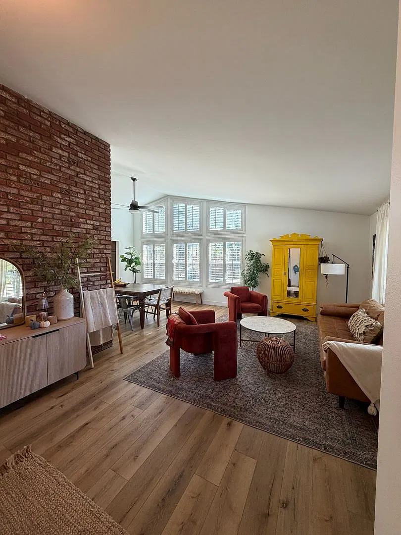 Updated Single Story Home in Woodside Green — Photo 4
