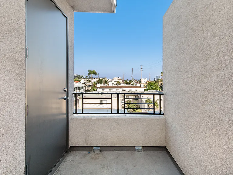 10760 Palms Blvd #3 — Photo 13