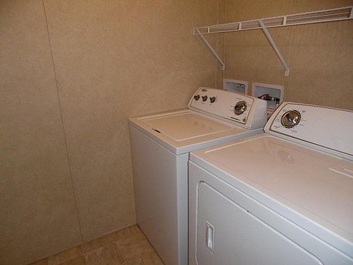 4th image of 1233 Cyrilla Dr