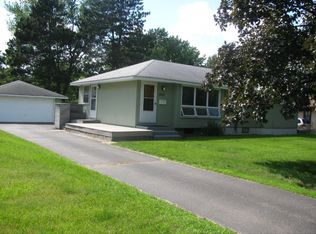 6913 Quail Ave N, Brooklyn Center, MN 55429