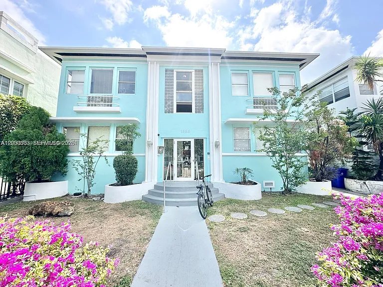 1555 Pennsylvania Ave #107 — Photo 2