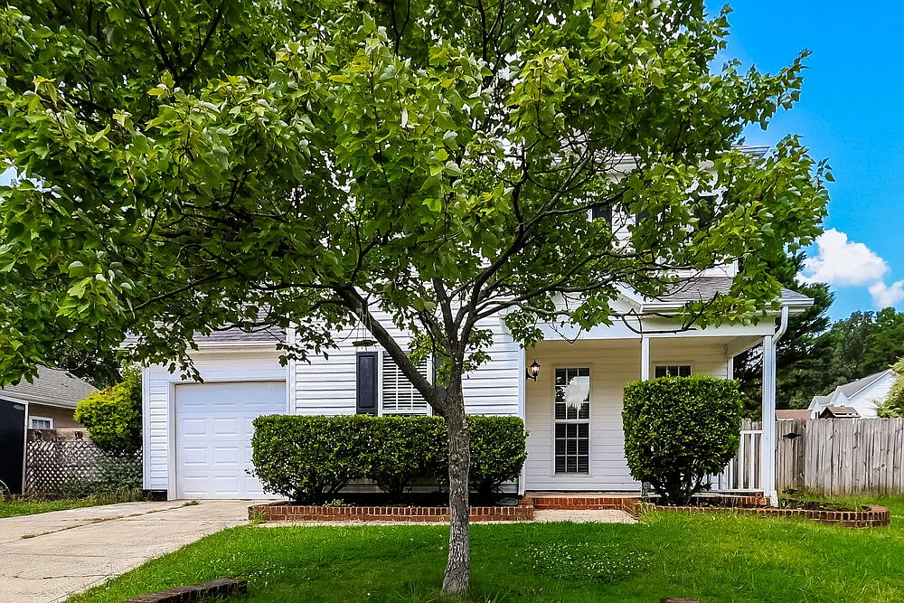 3 bed, 2.5 bath, 1296 sqft, $1,980 — Photo 4