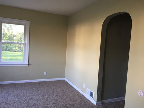 2nd image of 609 Goshen Ave