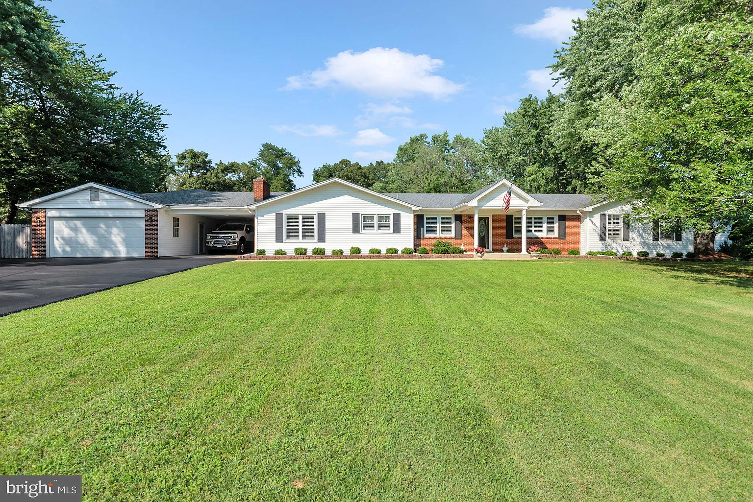 10586 Deacon Rd photo 1