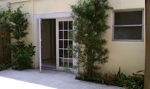 2nd image of 627 SE 4th Ave APT 104