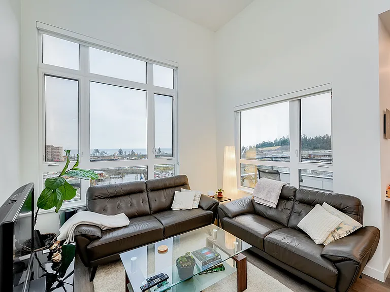 3564B Ryder Hesjedal Way — Photo 3
