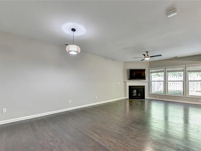 7245 Heritage Oak Ct — Photo 7
