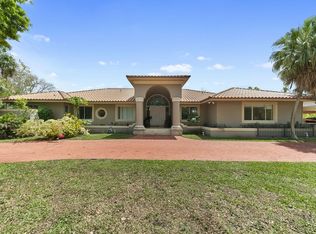 4710 Pine Dr, Miami, FL 33143