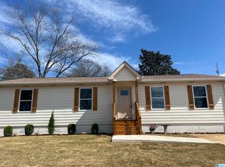 185 Mabelon Dr, Bessemer, AL 35023