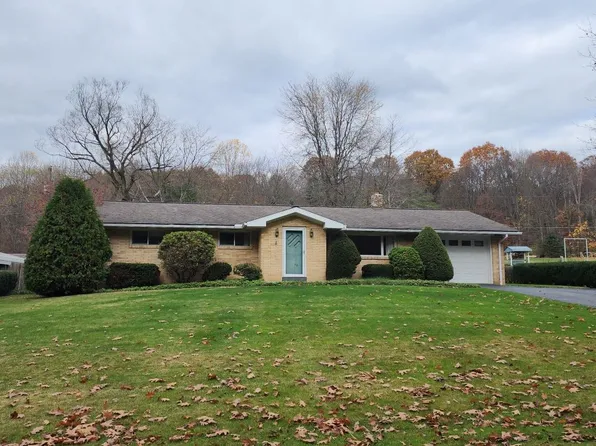 427 Lutz School Rd, Indiana, PA 15701