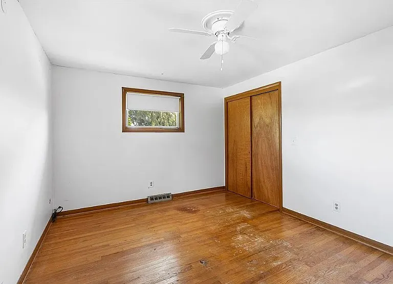 1138 N Glencove Rd — Photo 12