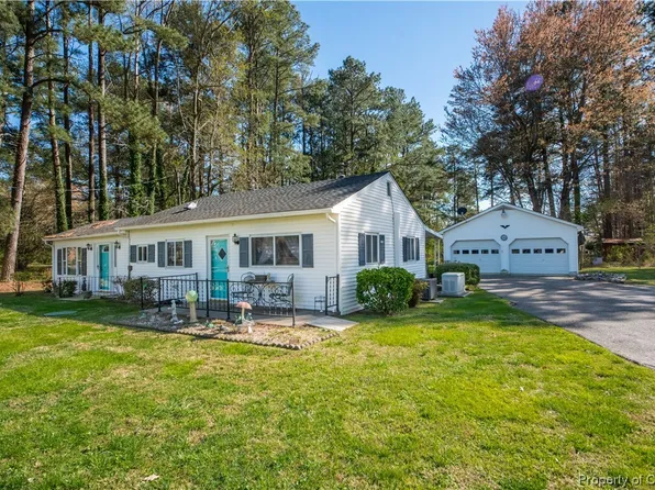 2012 Remlik Dr, Urbanna, VA 23175