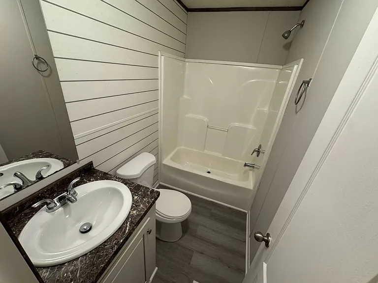231 Bristol Dr — Photo 11